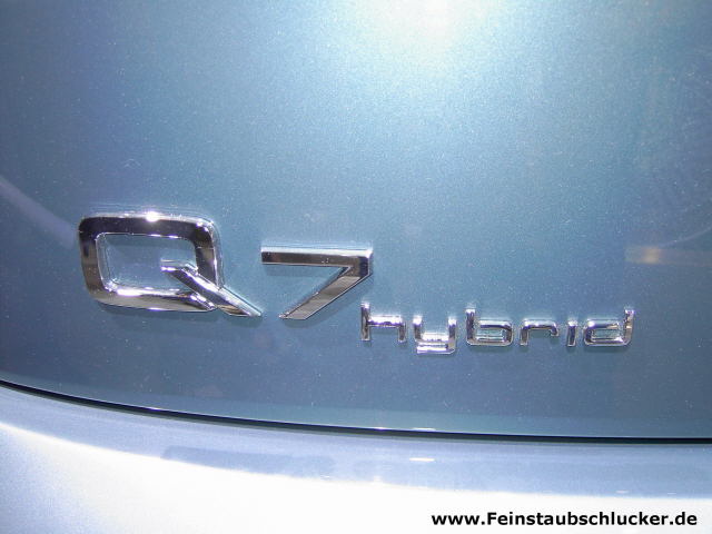 Audi Q7 Hybrid - Schriftzug