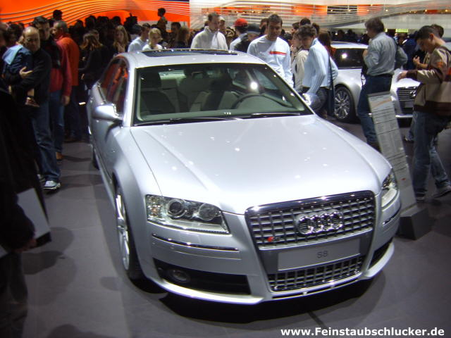 Audi S8 - Front
