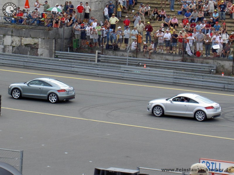 Audi TT - grau und silber
