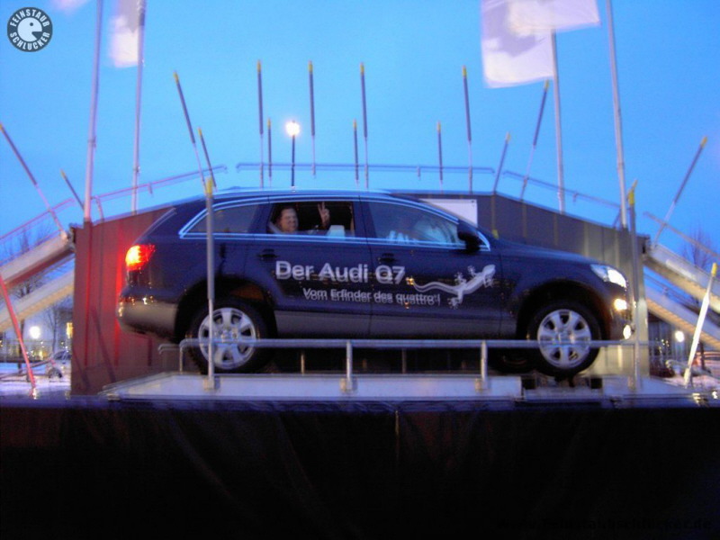Marko im Audi Q7 auf dem Gelndeturm