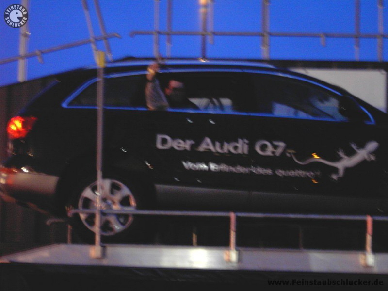 Marko winkt aus dem Audi Q7