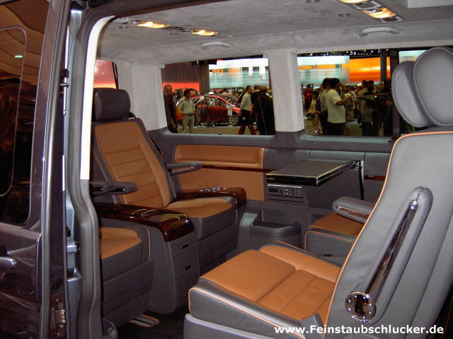 VW Multivan Business - Innen hinten